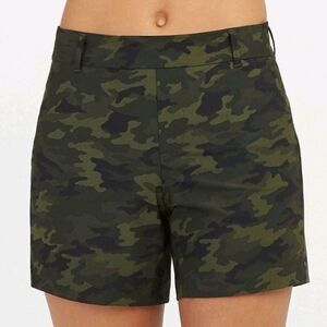 SPANX Pull on Sunshine Shorts Green Camo 50213R Size Small